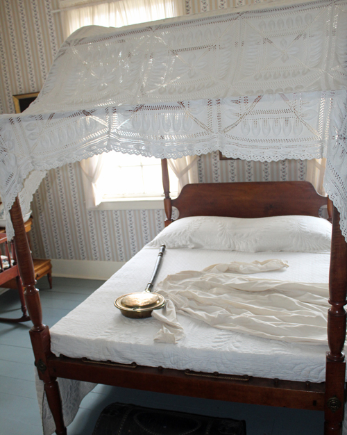 Dunham Tavern bed