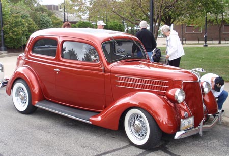 Classic Cars - Antique Autos at Euclid Beach Park Car Show